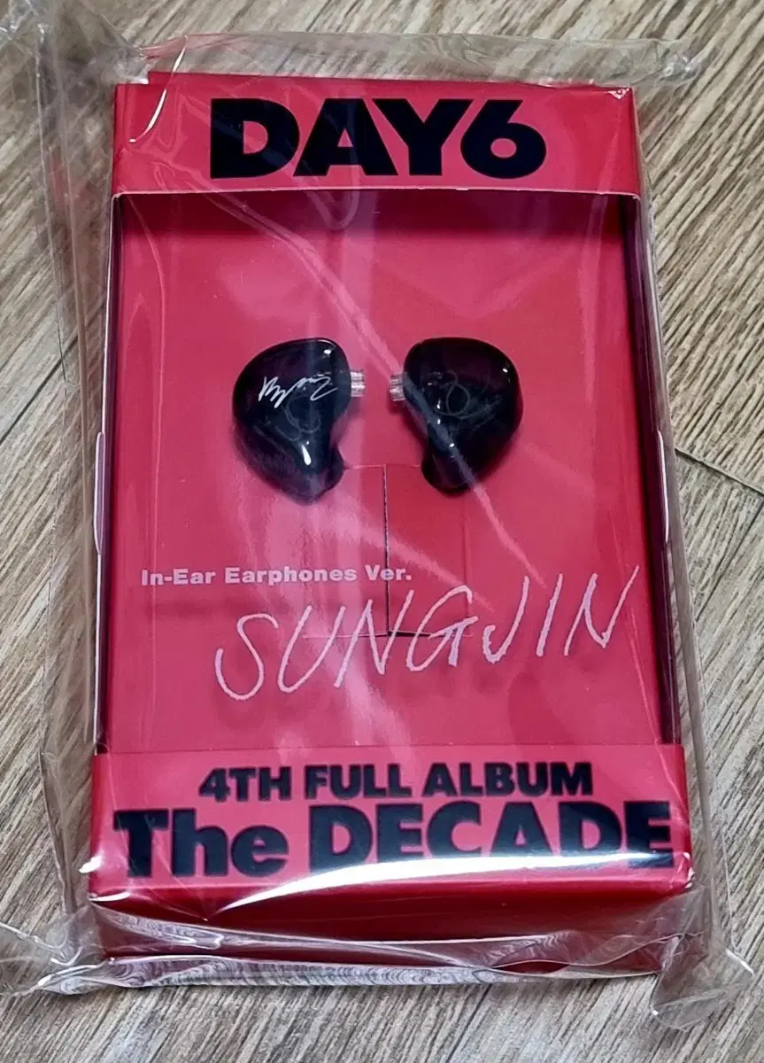 新品未開封 DAY6 The DECADE イヤホン SUNGJIN DAY6 - The DECADE (Earphone ver.) – Kpop Planet Global